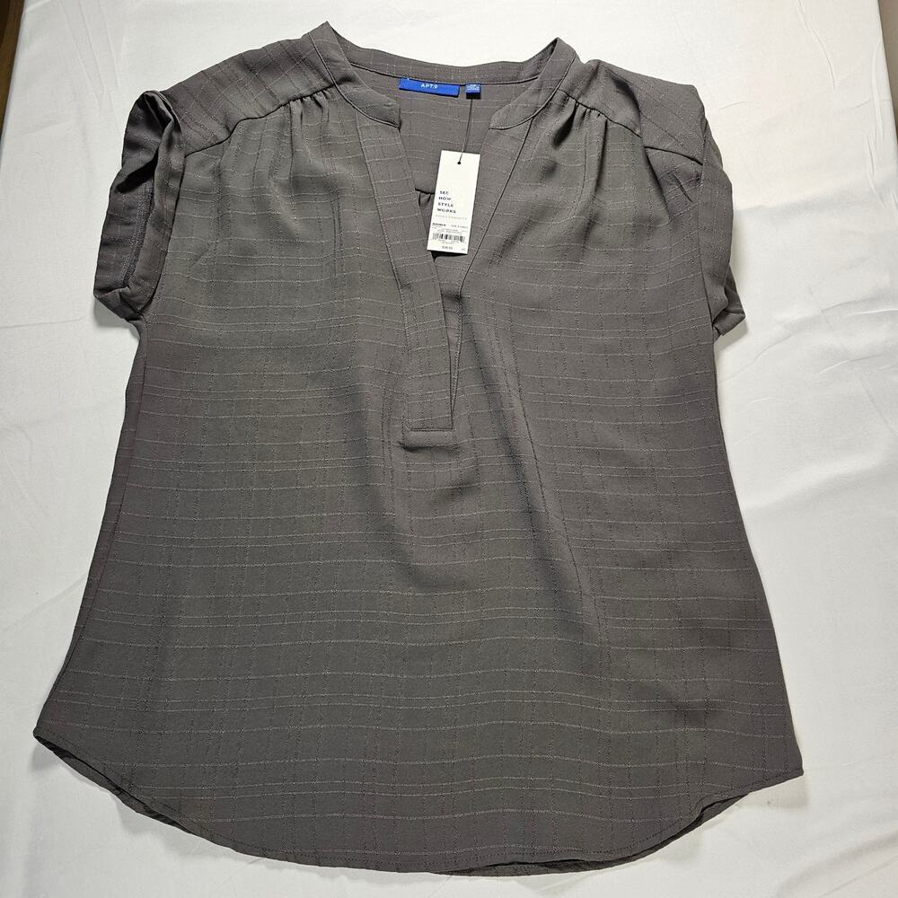 Apt 9 Blouse XS Gray Textured Short Sleeve V-Neck Work Office Top NWT‎